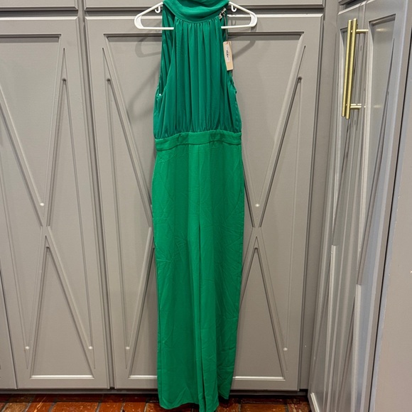 entro Pants - Entro Green Sleeveless Jumpsuit